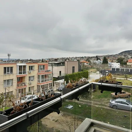 Seaview Flat With Pool & Parking Апартамент