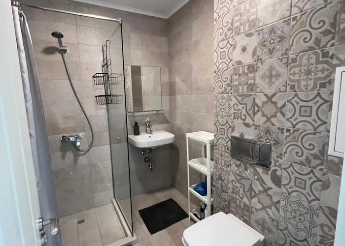 Seaview Flat With Pool & Parking Варна