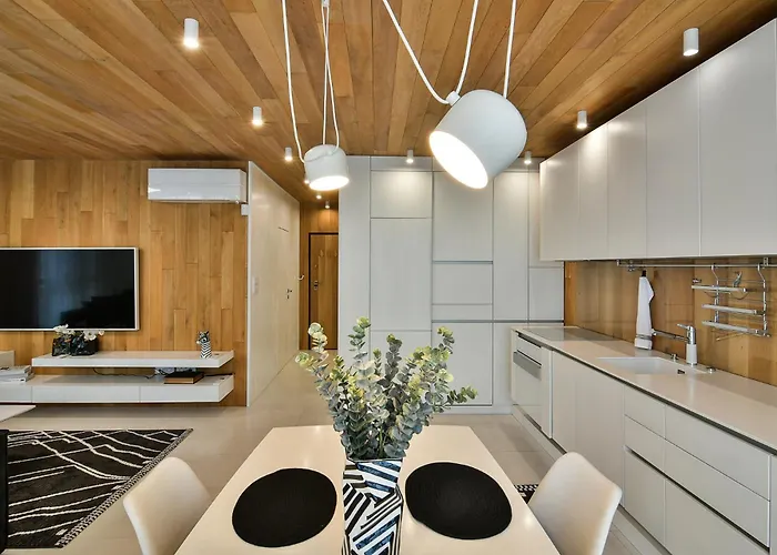 Seaview Flat With Pool & Parking Апартамент