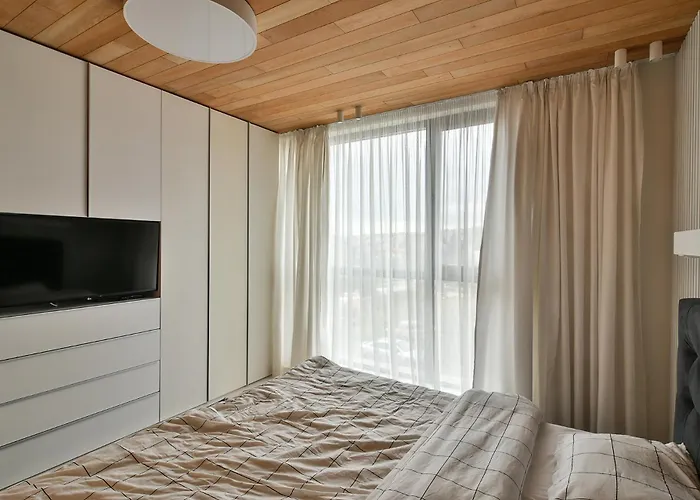 Seaview Flat With Pool & Parking * Varna